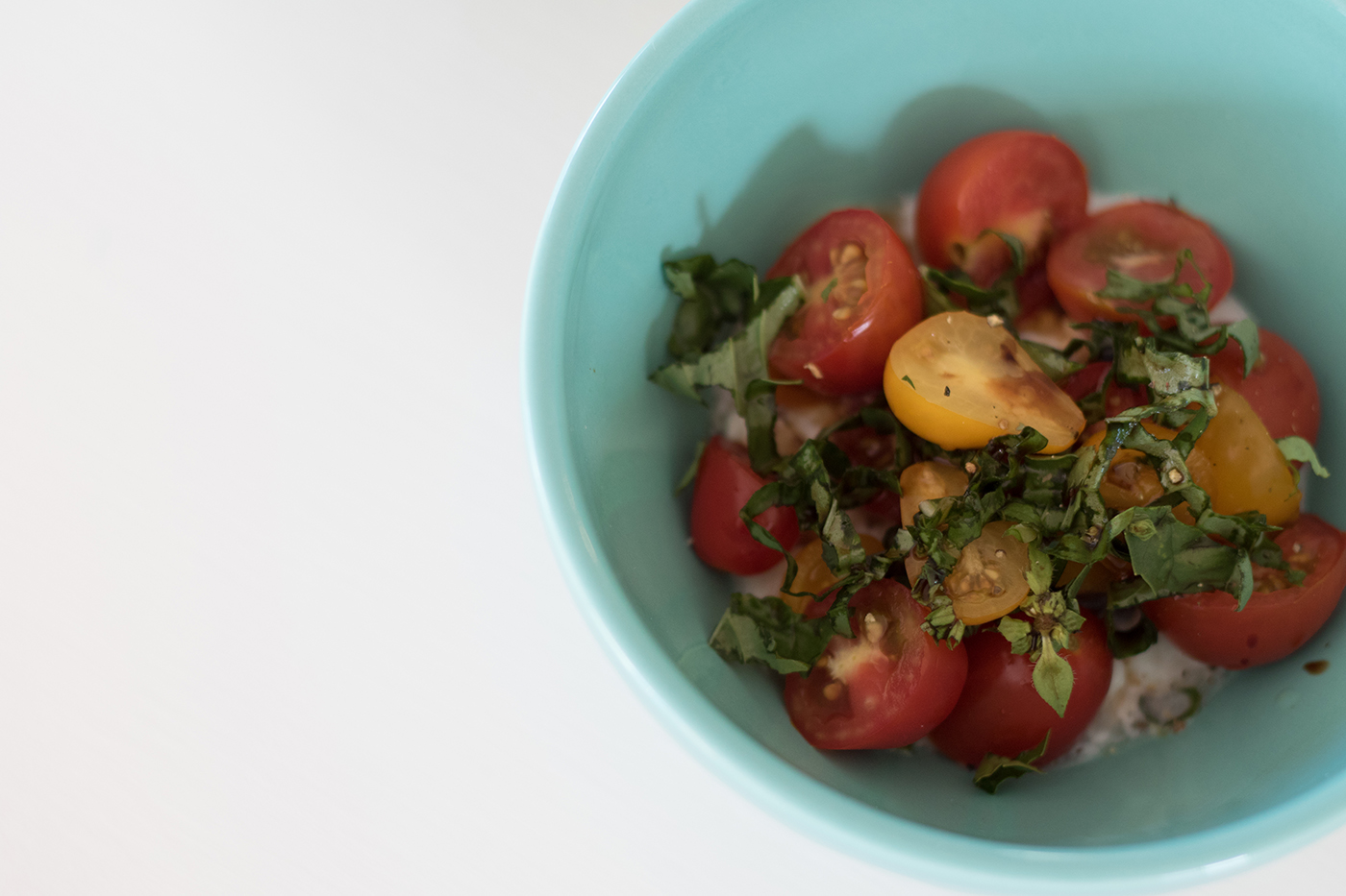 Burrata with heirloom tomatoes on joyfetti.com